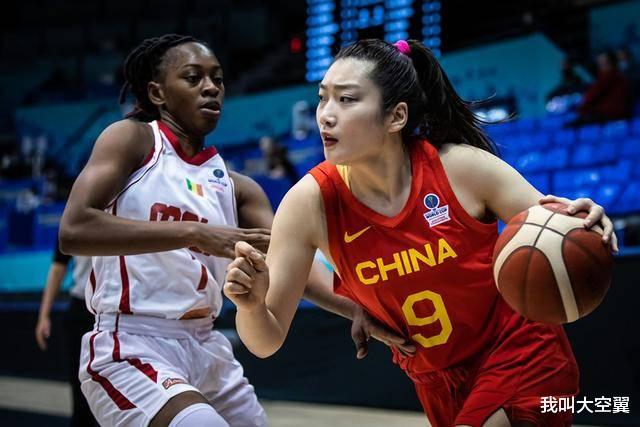 中国女篮|中国女篮大胜马里原因揭晓！球迷揭开扎心内幕：郑薇早就看穿了