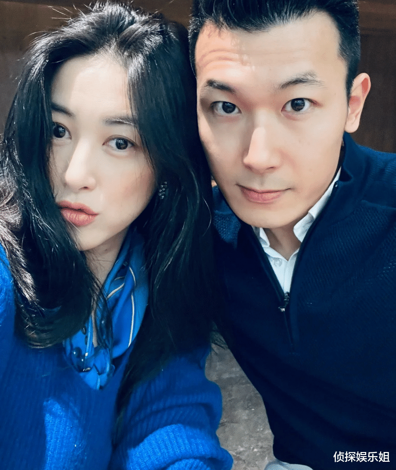 朱珠|朱珠夫妇带娃马场欢度家庭日,一家三口穿亲子装,同款高颜值抢镜