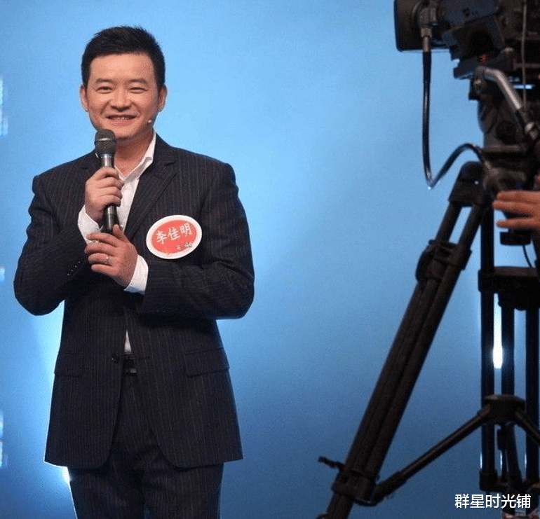 李佳明|央视李佳明：借钱上学进央视，巅峰期出国深造，归来后被小尼代替