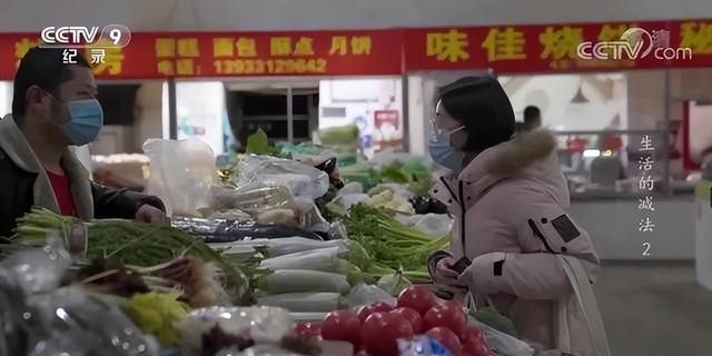 石家庄女孩的断舍离生活火了:88平的家仅有6件家具,常年不消费