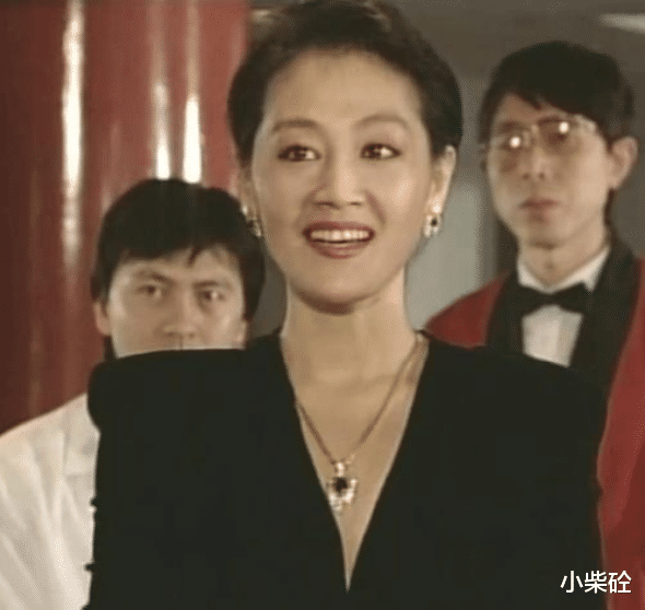 王姬|“红粉妖姬”的瓜!美国刷盘子,国内当明星