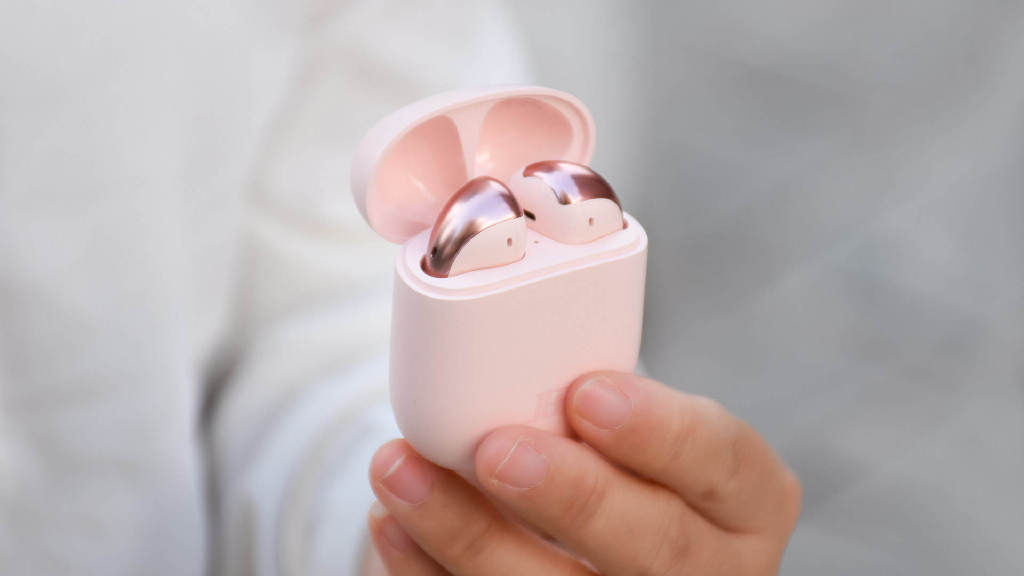 JEET ONE蓝牙耳机升级版：嬛粉少女配色，细节体验升级