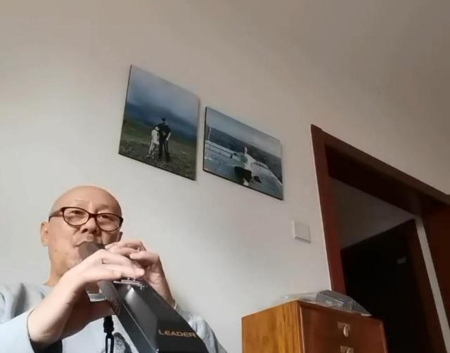 腾格尔|女儿因病离世,妻子和他离婚,腾格尔的人生尽是泪水