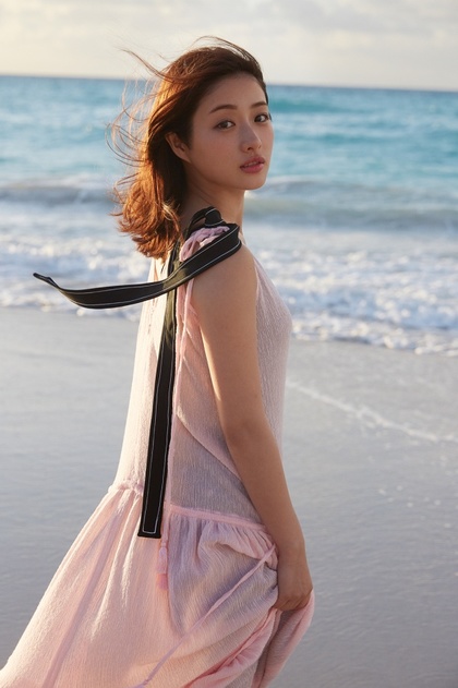 石原里美 热到抓狂！冰箱保养法迅速降温，石原里美靠它素颜出镜婚前写真