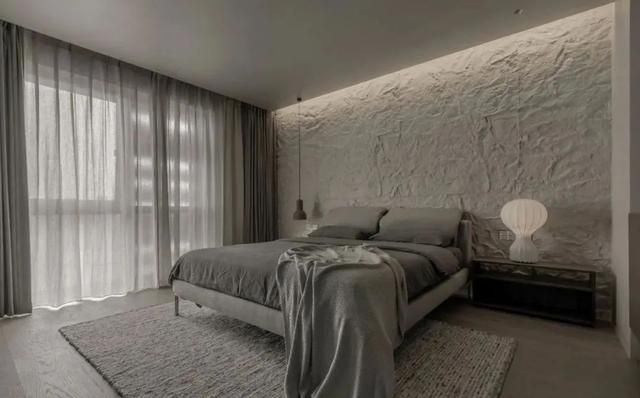 这对北京夫妻太会装修了,230㎡侘寂风大平层,入户便是高级感