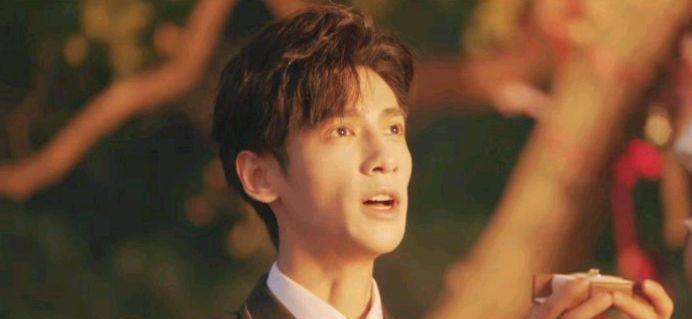 求婚|《追光者》：罗本向展颜求婚，三丁二明欲领证，甜蜜之后即将开虐