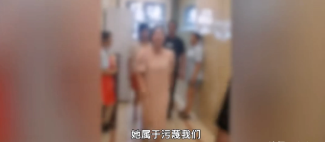 “这鱼是别人吃过的,为什么端给我们?”