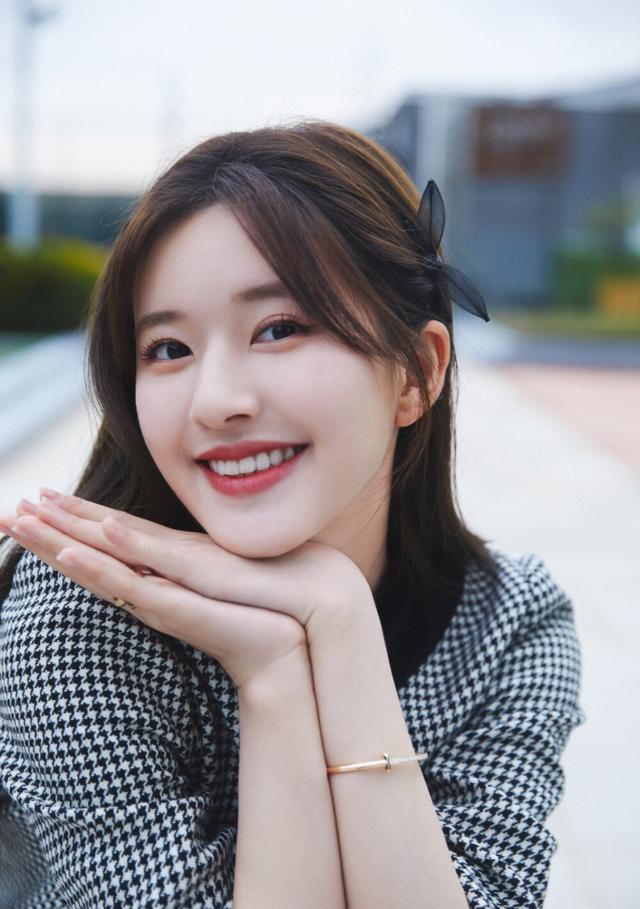 赵露思|鬼马少女赵露思，是如何从小网红逆袭成流量明星的呢？