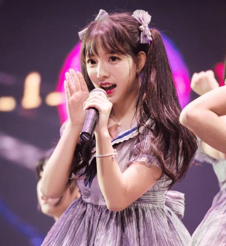 王奕萌|中国第一萝莉王奕萌,助理工资都要上万元,本人一年得赚多少?