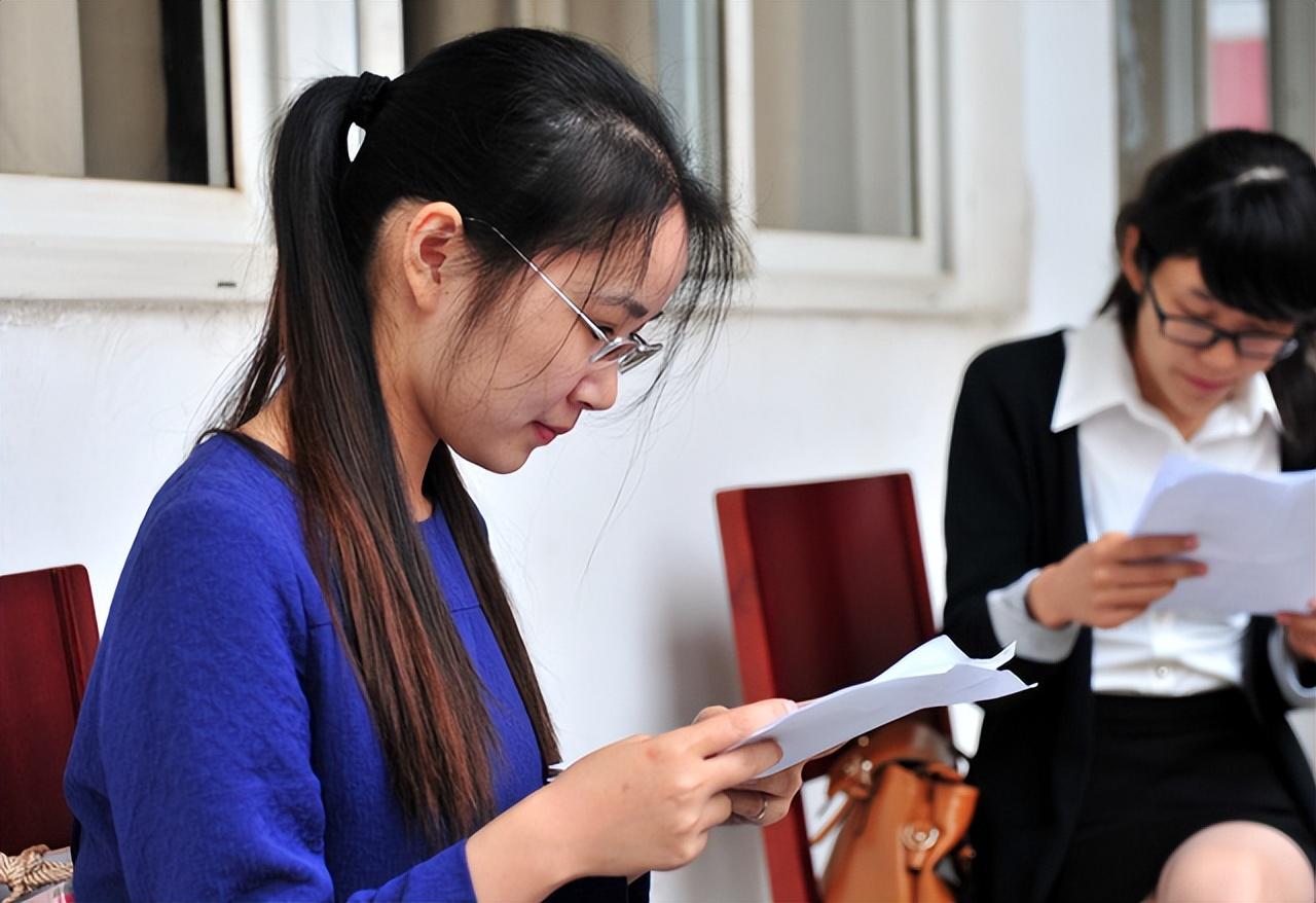 教师|河南省“在编教师”招聘考试,大量考生弃考,30人考场只坐着1人