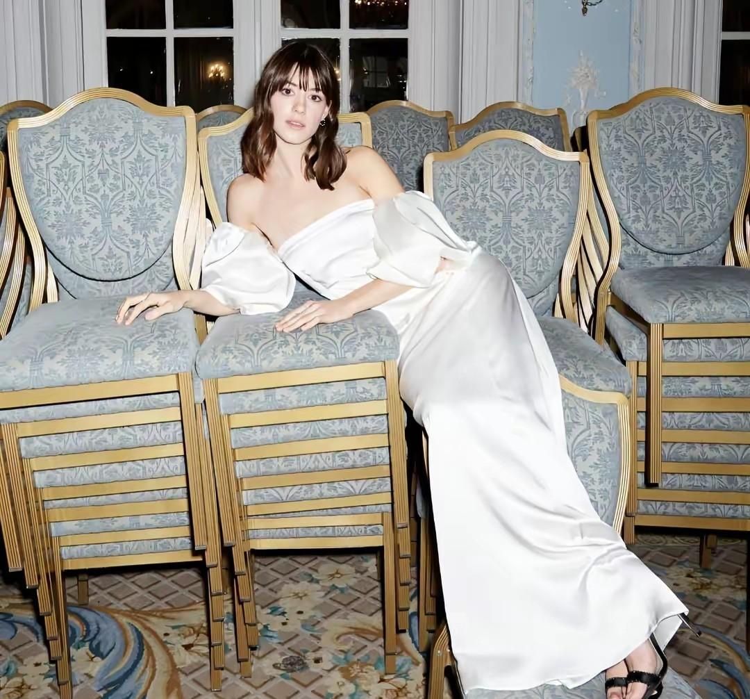 伦敦美人的公主美搭，把线条和奢华感糅合，化成风景般的美搭