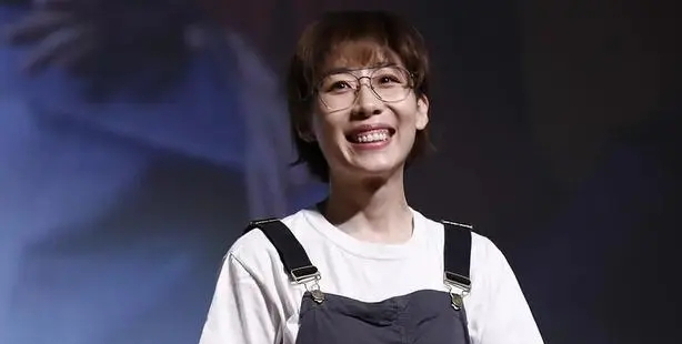 |任素汐与李洋离婚6年，她陷入丑闻再次翻红，他被情所伤抱病单身