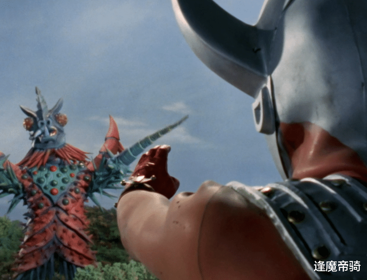 泰罗·奥特曼|《泰罗奥特曼》中的怪兽与众不同,打奥特曼之前,先干掉自己同类