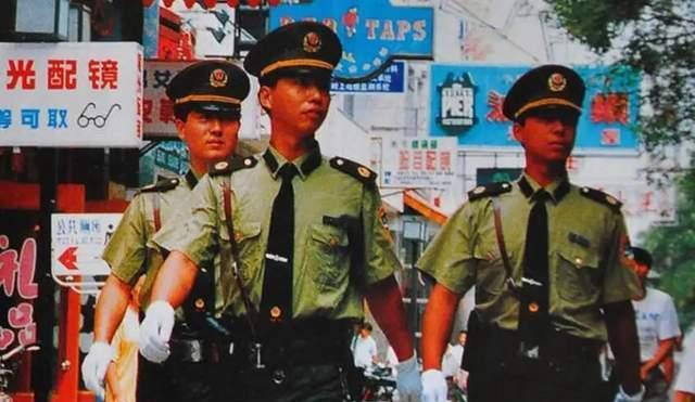 2011年，潜逃9年的通缉犯在上海落网，被捕时请求用3000万赎罪