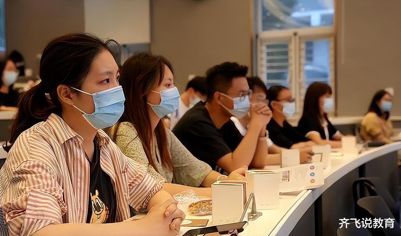 大学生|2022毕业生就业难度大？大学生直呼太残酷，卷得欲哭无泪