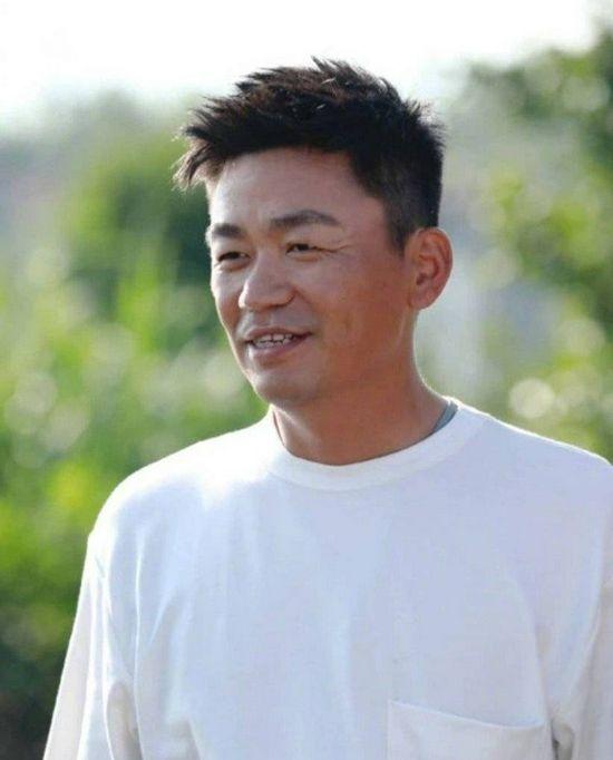 王宝强|王宝强和马蓉离婚6年了，他们的生活相差太大