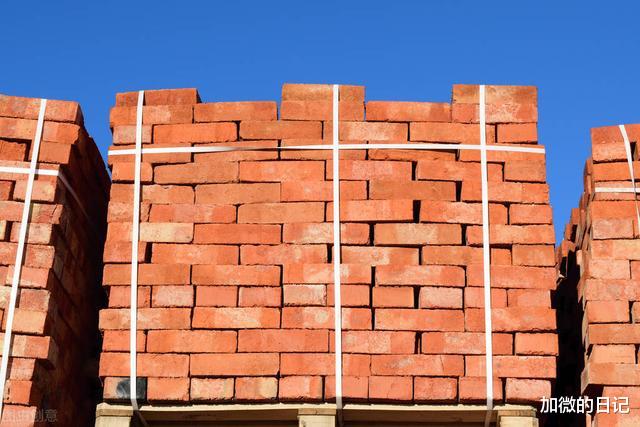 |红砖被全面禁止,农村人再建房已看不到红砖,为何?3大坏处