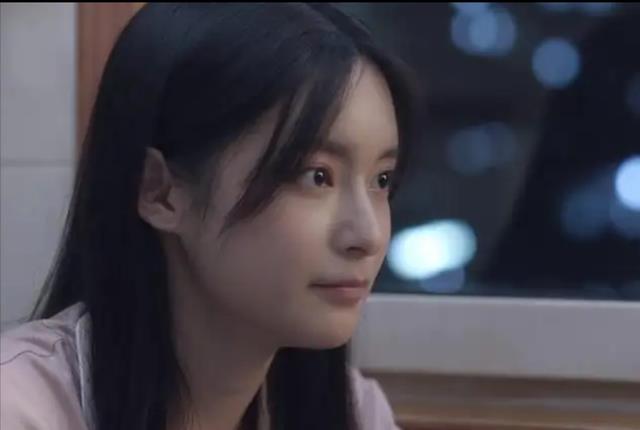 大侦探|《心居》冯茜茜几次献身迷失在诱惑中,她的堕落比海藻更可怕