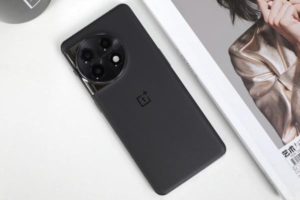 一加科技|3999元标配12GB+256GB改变手机格局 一加11是真香