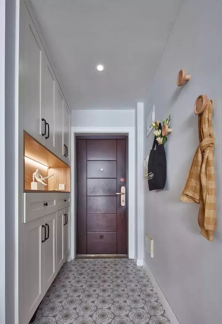 装修几个地方要装柜子，少装一个都是麻烦