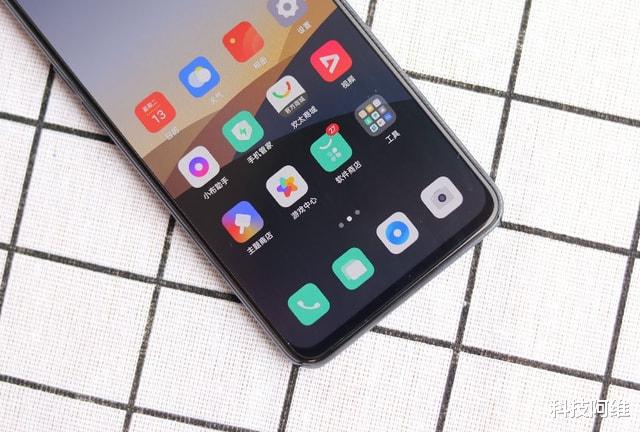 realme|12GB+256GB+6400万,现已重回1799元,65W闪充顶配旗舰掉至千元档