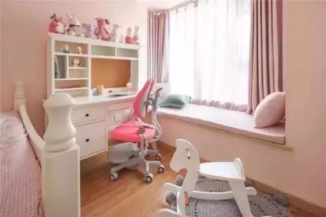 带大家参观下我新家,98㎡原木风,玄关隐形凳获得朋友一致好评!