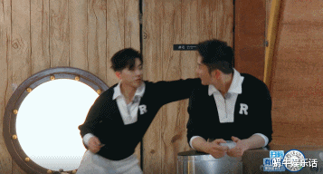 张碧晨|奔跑吧：张碧晨傻傻惹人气，反应慢还不思考，蔡徐坤的做法绝了