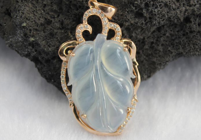 翡翠|根据自己的消费能力，来挑选翡翠饰品，那么绝对不会因为价格烦恼