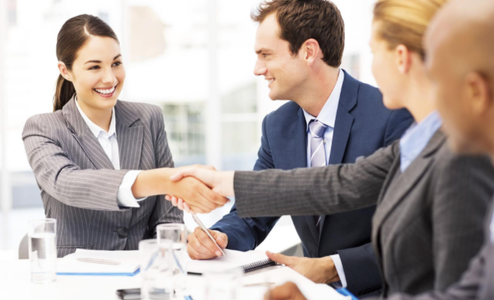 |职场中有很多人看似很圆滑,很会做人