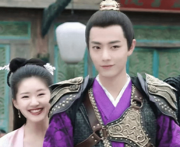 韩剧|赵露思疑有顶流男友，直指杨洋?