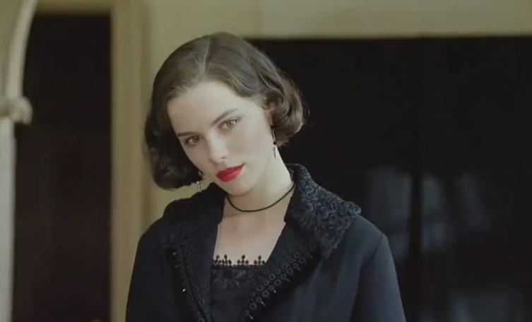 电影|一屋子鬼，就问你怕不怕！