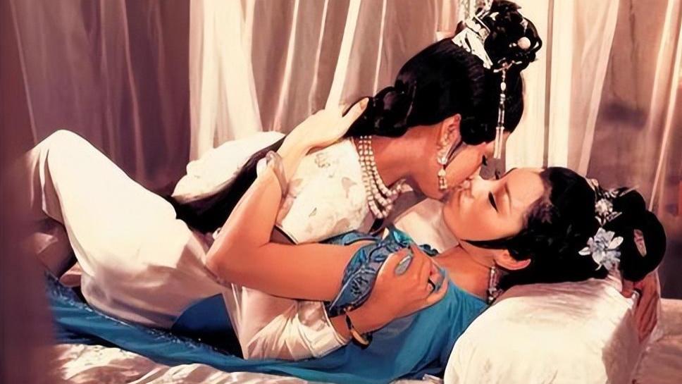 电影|何莉莉：丈夫婚外生3子，留下70亿，她的报复让第三者有苦难言