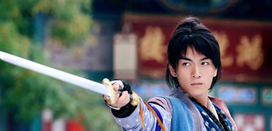 独孤求败的传人中，杨过排第二，有一人得了紫薇软剑，成一代宗师