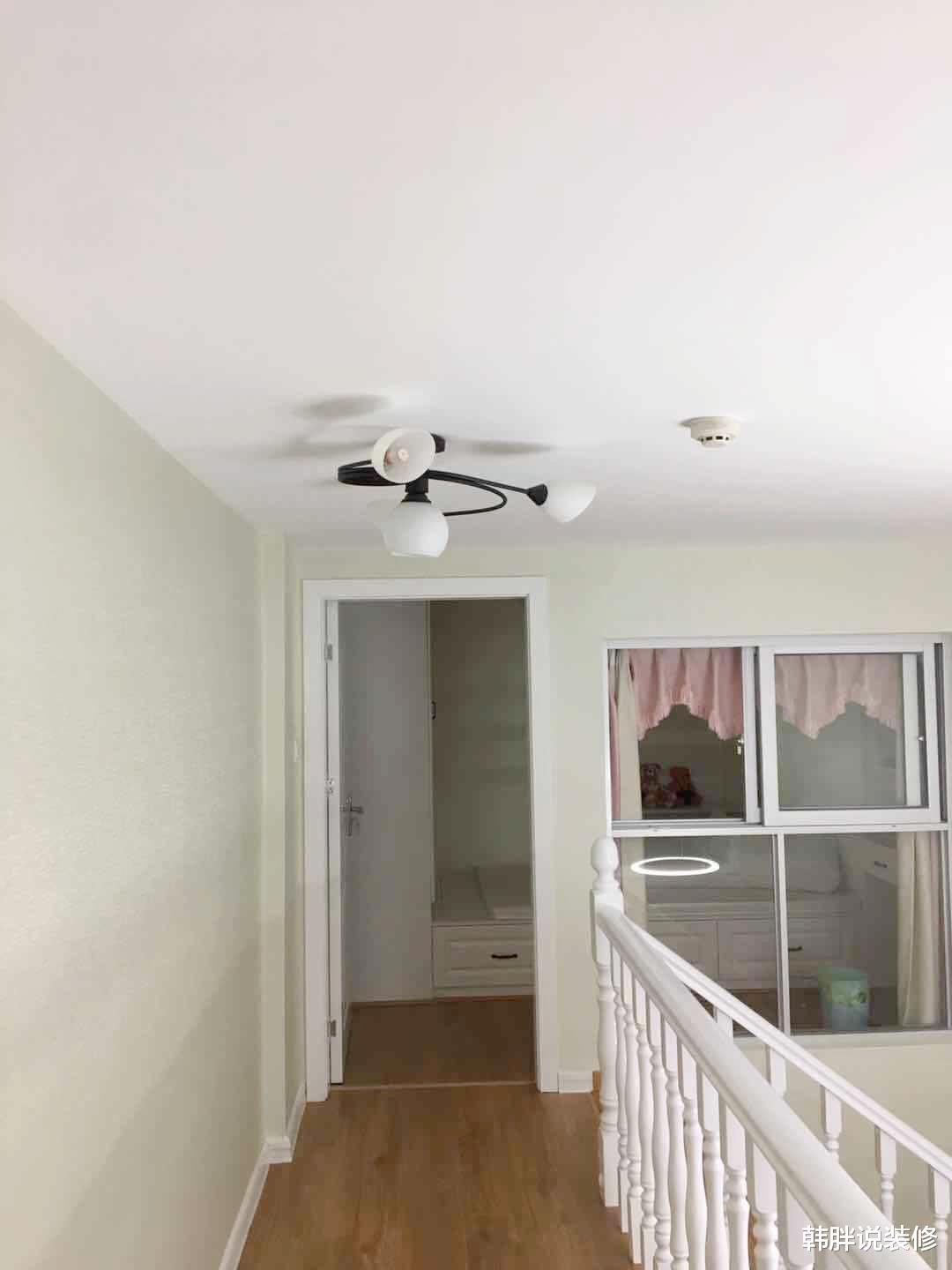 香港30岁女白领,花大钱买下35㎡小复式,总共15万装出小别墅效果