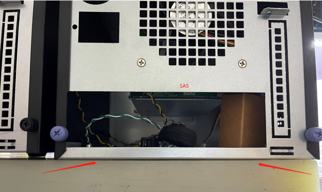 机箱|分享G5400四盘位SAS版NAS机箱简单开箱与SATA版对比