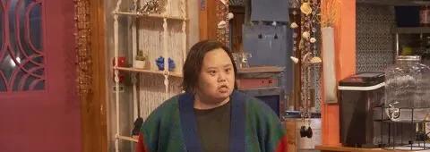 我们的蓝调|《我们的蓝调》现韩剧首位唐氏症演员郑恩惠，私下还是天才画家