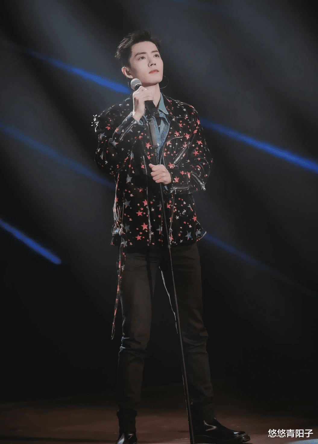 肖战|Jeffrey James发文分享《余年》舞台，直言肖战是巨星，一切完美