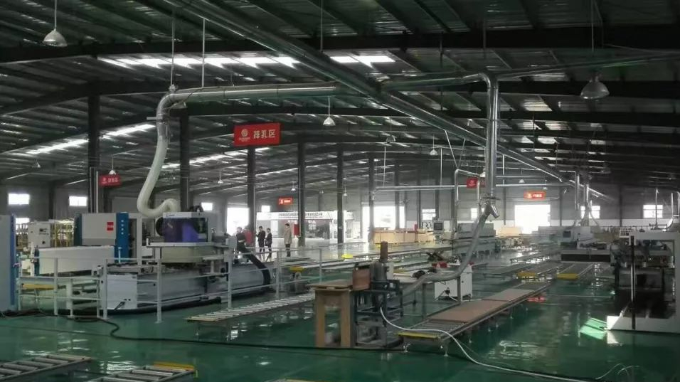 3分钟带你了解衣柜生产流程，看你家定制的衣柜靠谱吗