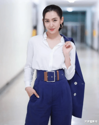 穿衣搭配|如何成为一名都市通勤丽人？在职场中如何穿出高级感？