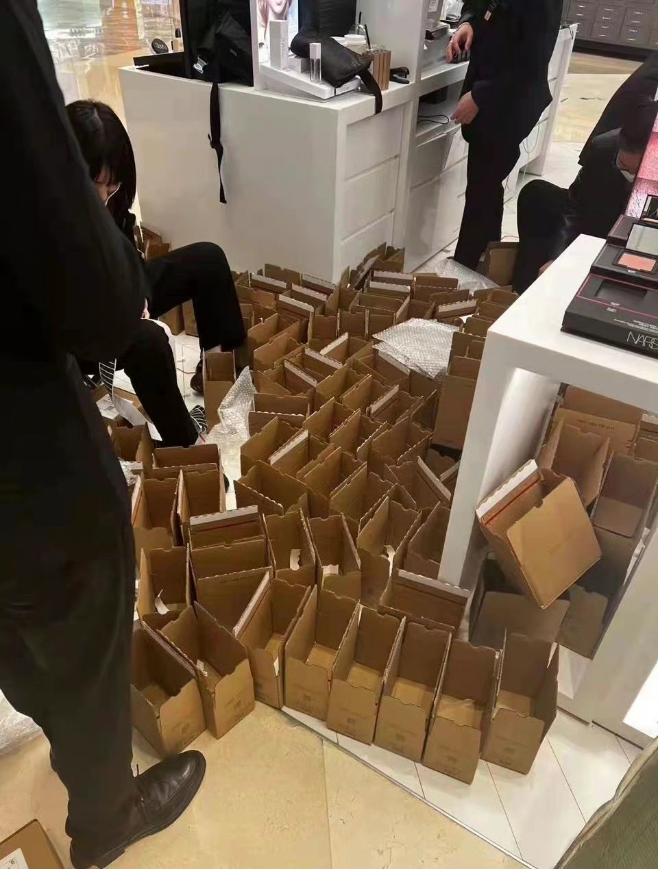 许佳琪|肖战代言销量猛增的原因找到了！“火箭式”增长，让嘲笑的人闭嘴