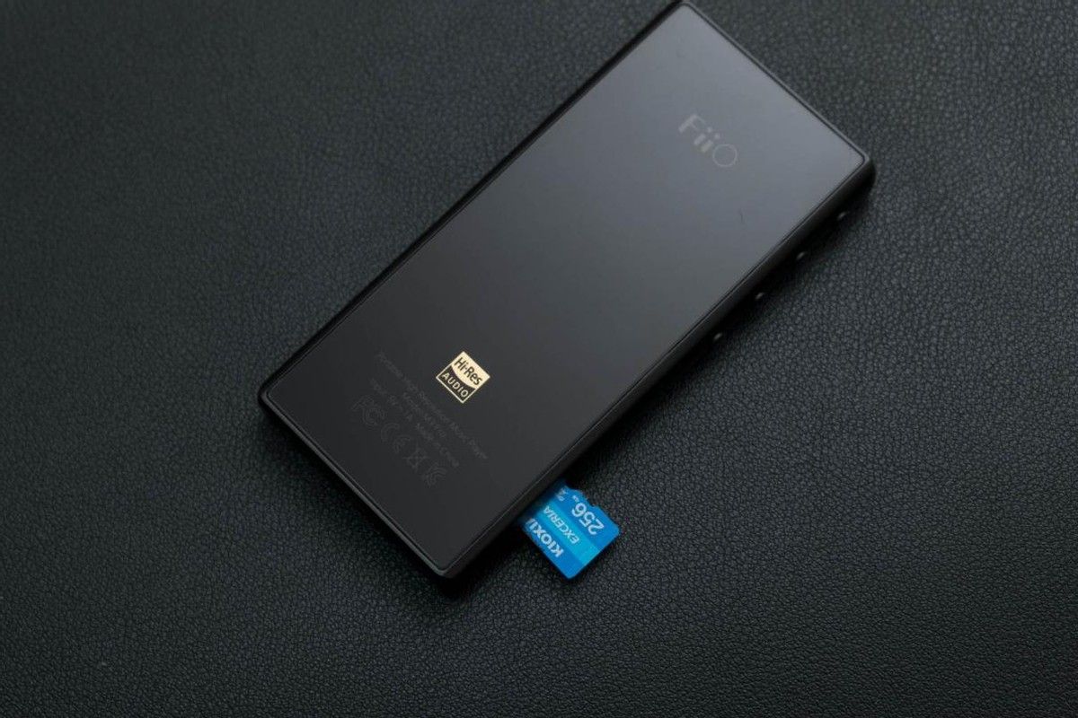 米家|良心产品，实际性能比官方标注还要强？铠侠极至瞬速存储卡体验