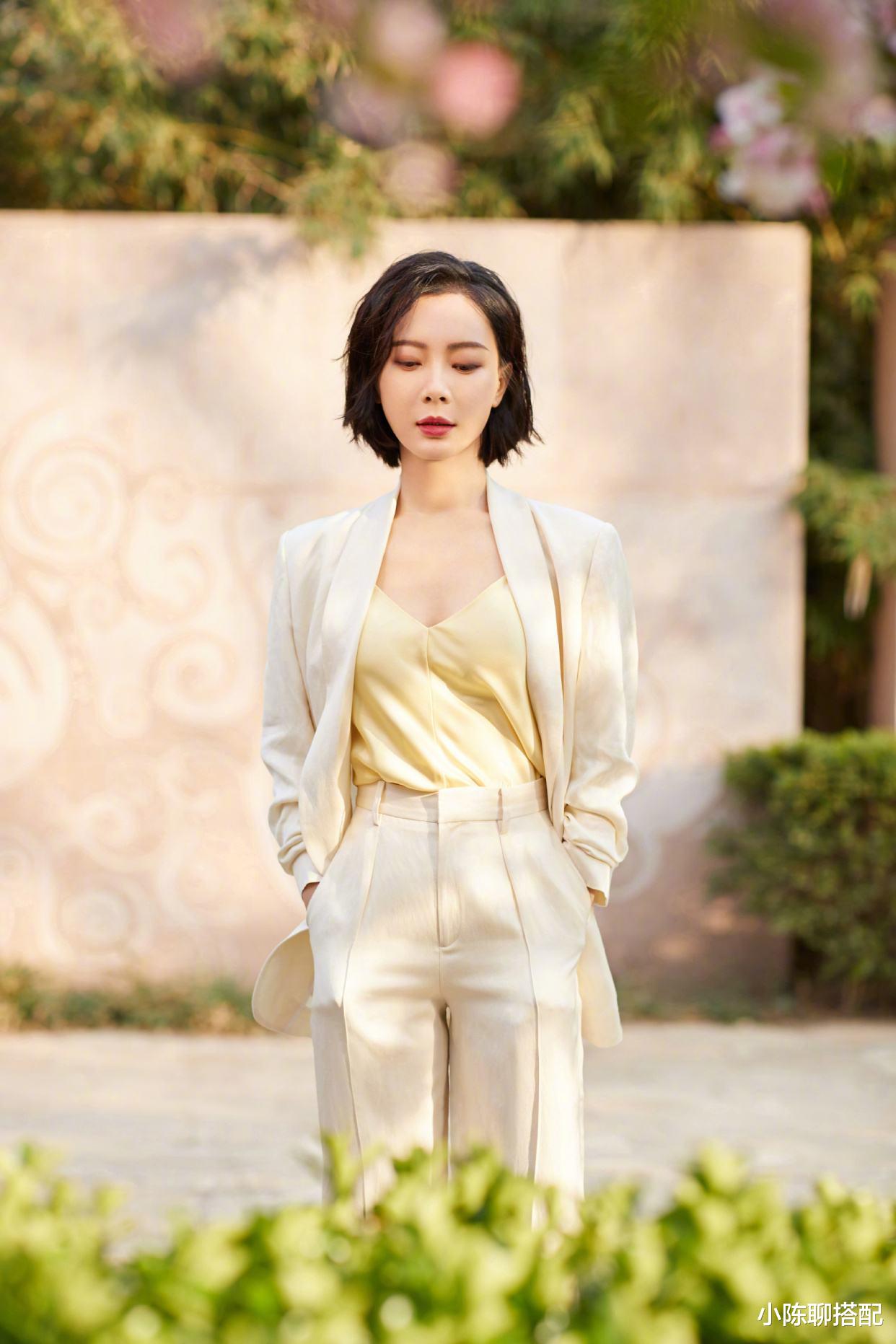 陈数|难怪被称为“洗洁精”,陈数穿花又戴金,却不艳俗,气质没法装