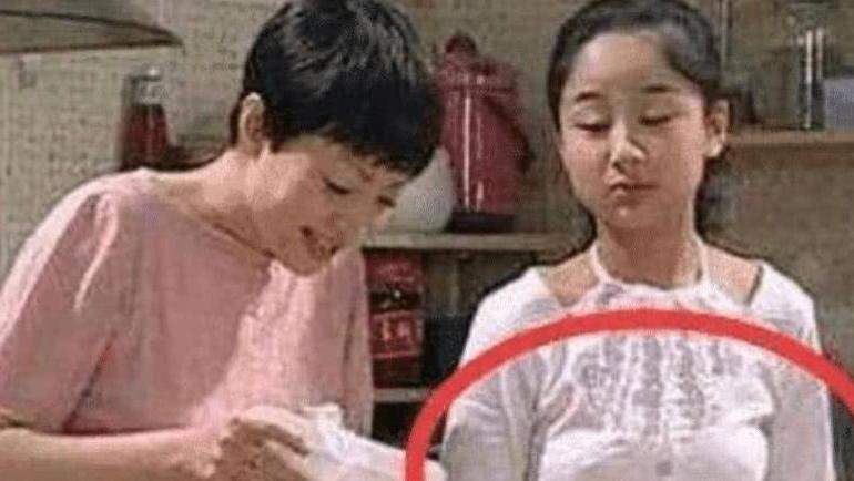 穿帮镜头|《家有儿女》的低级穿帮镜头，多年后才发现，杨紫未免太突出了