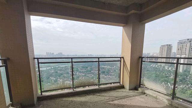 购房置业|楼市迎来新拐点？房地产重磅消息推出，一人买房全家帮还