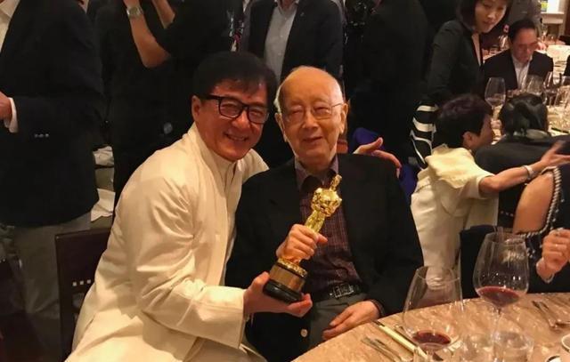 李小龙|成龙为什么对李小龙不服气？有一些我们看不见的原因