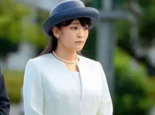 周冬雨|真子公主:结婚才4个月,就想着离婚,她经历了什么?