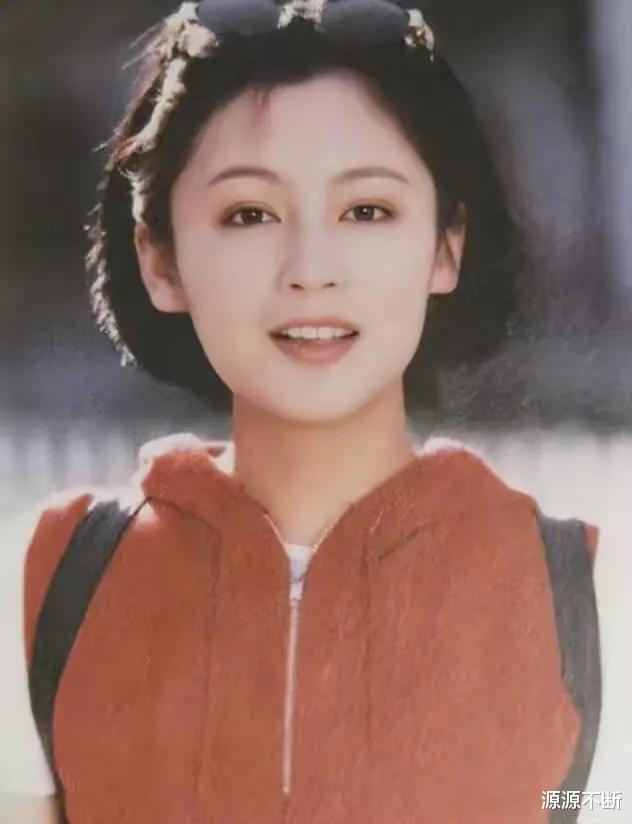 陈红|陈红年轻时有多美:儿子想按妈妈的标准找对象,被调侃只能打光棍