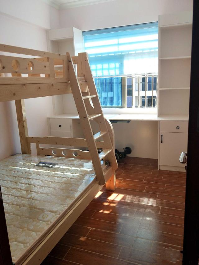 新房装修完工,简约风格宽敞大气,客餐厅前面贴砖上档次,超实用