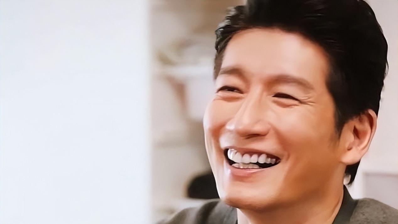 袁文杰|TVB实力男星确诊后开直播！与网民分享世界杯盛况，状态显憔悴