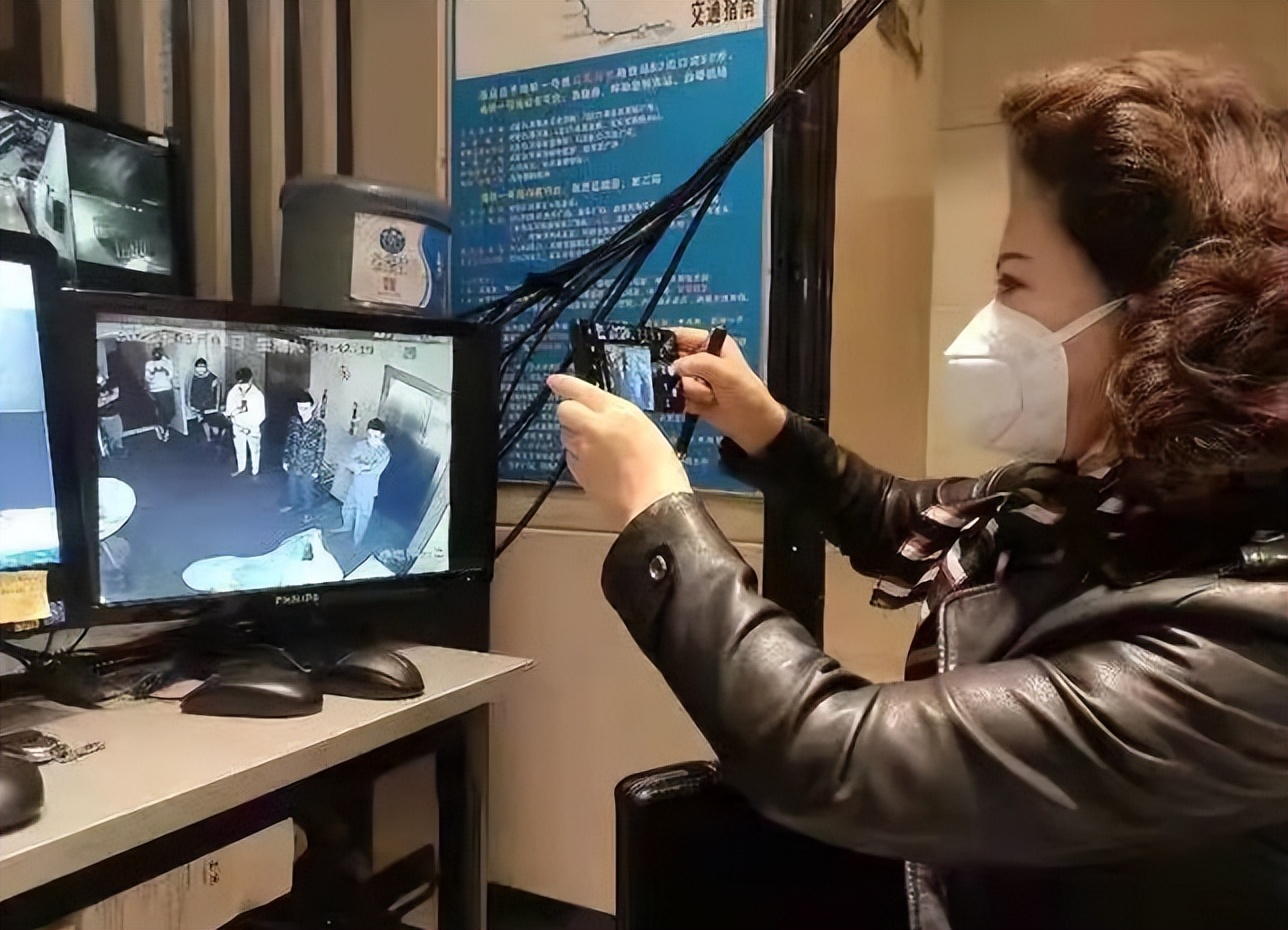 李少莉|李少莉已退居二线,不再抛头露面,人生每一步堪比网文女主角